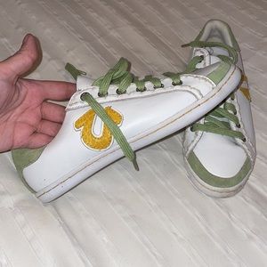 True Religion | NWOT white leather and green suede sneakers | size 7